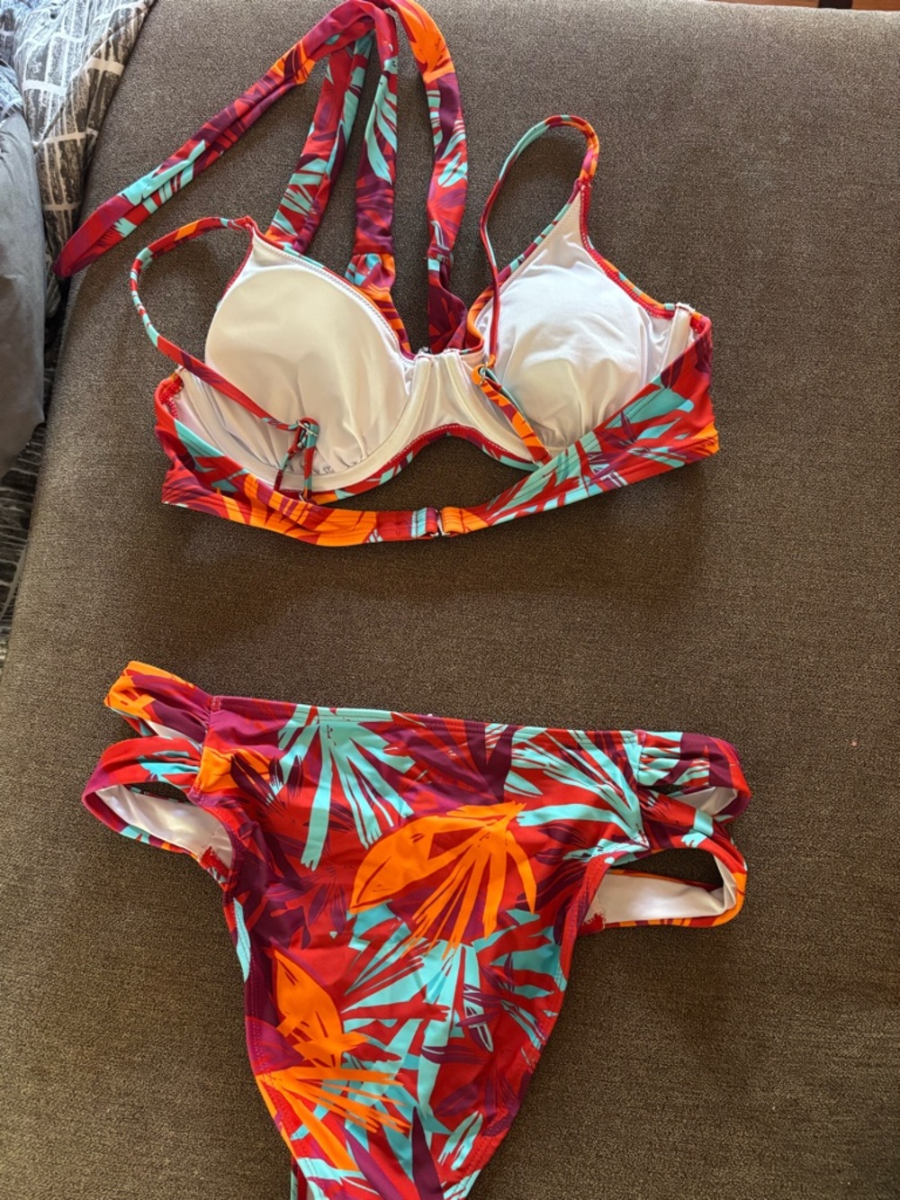 Cupshe Tropical Red Orange Blue High-Waist Bikini - Picture 3 of 4